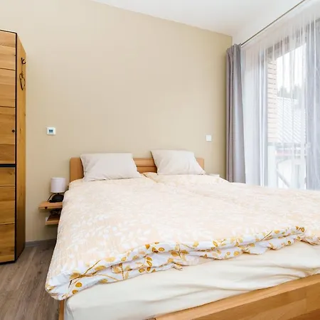 Nela By Mountain Ways شقة Loučná pod Klínovcem