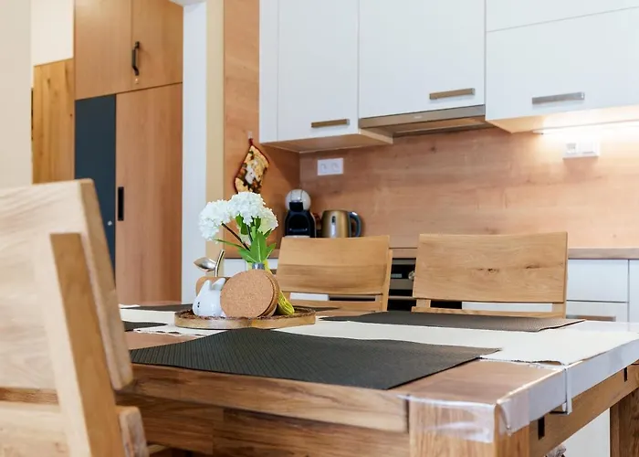 Nela By Mountain Ways